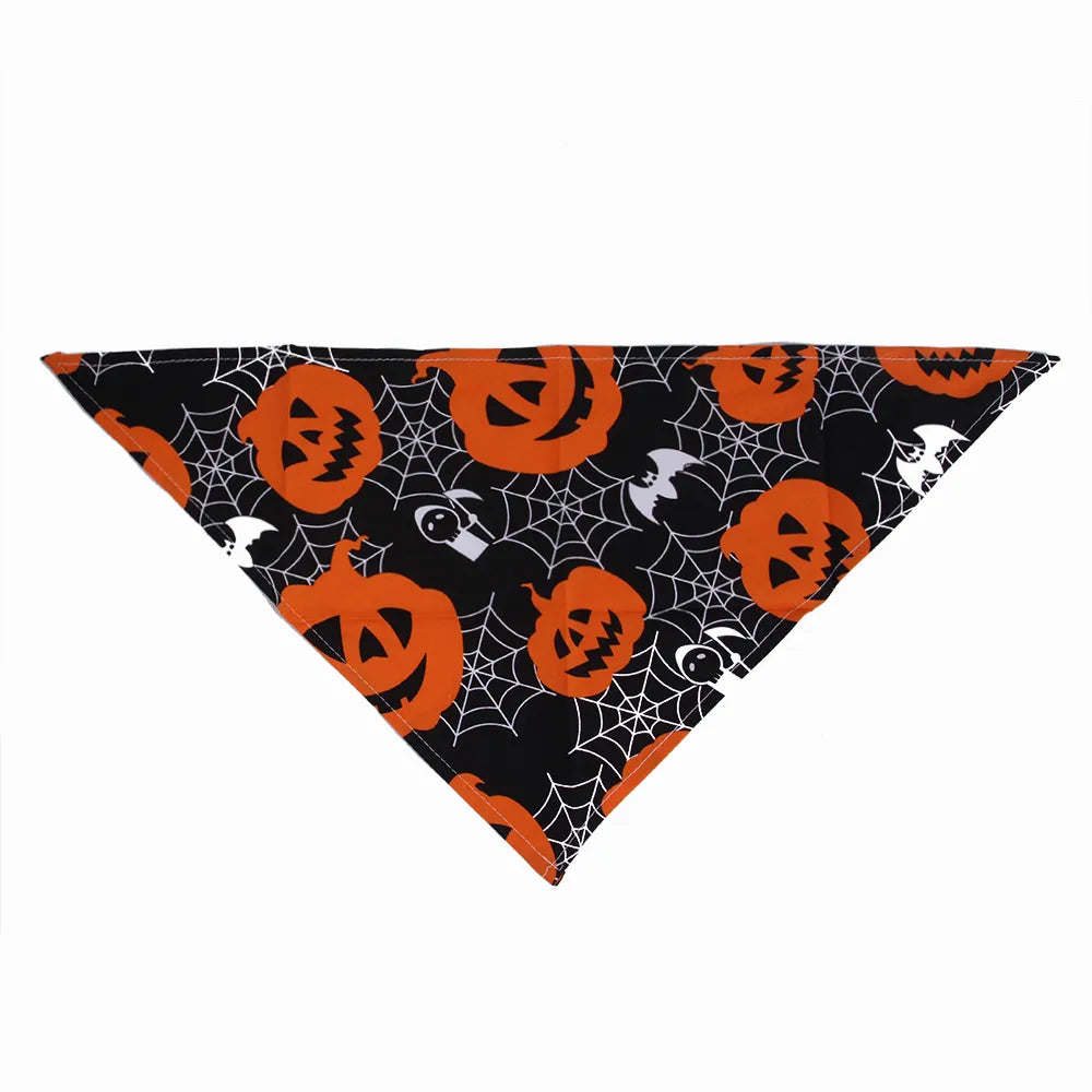 Black bib with pumpkin pattern for pets