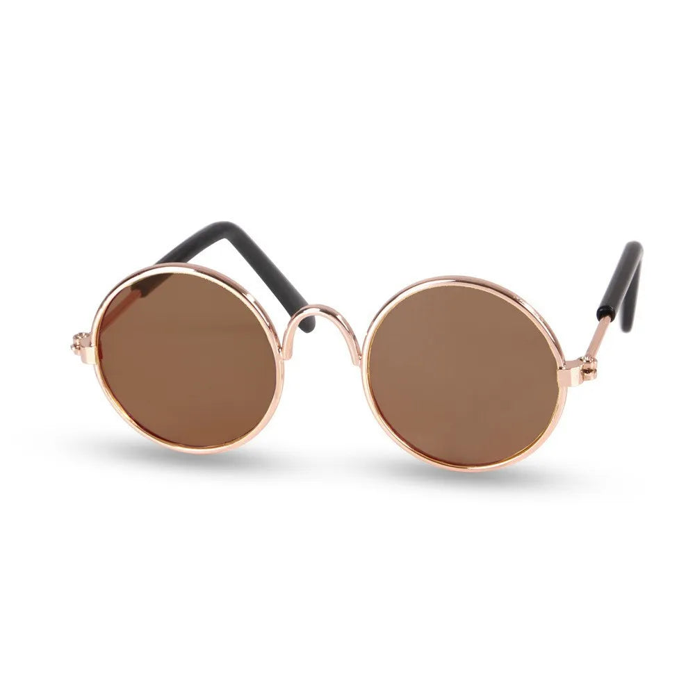 Retro round sunglasses with tea-tinted lenses for pets